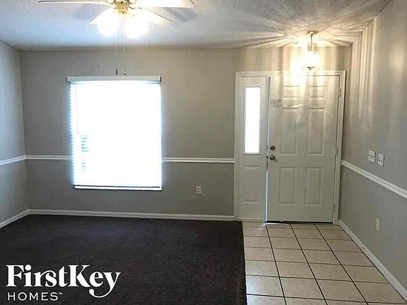 3rd image of 1104 Oak Pointe Pl