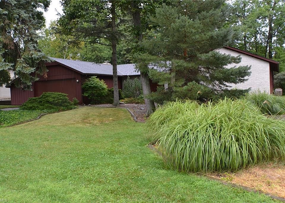 1st image of 11572 Pine Tree Pl
