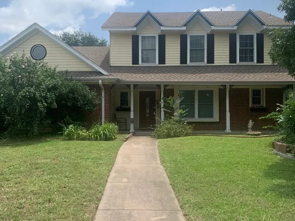 110 Ridgegate Dr, Garland, TX 75040