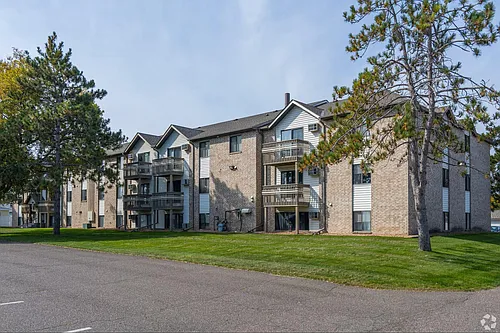 Norway Pines Apartments Photo 1