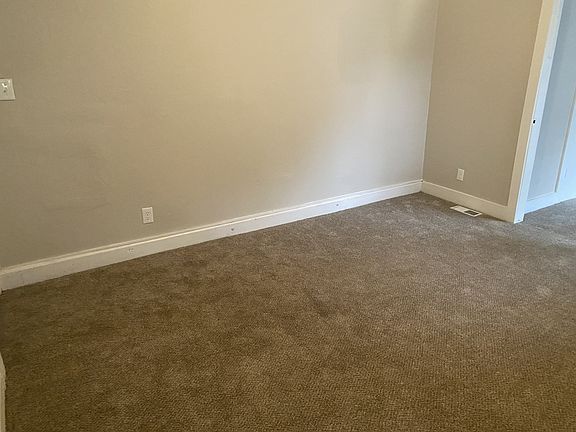 3rd image of 608 N Dearborn St #610