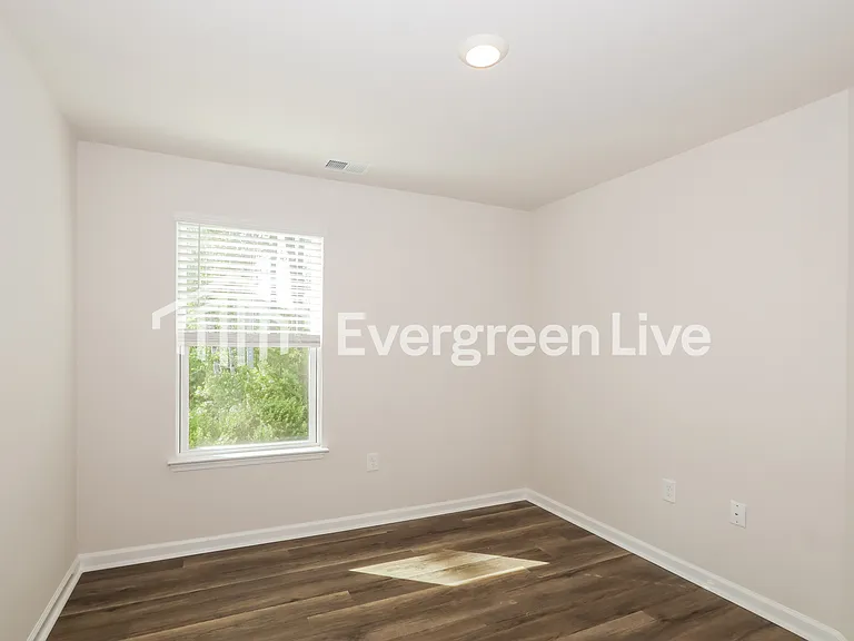 2228 Courtina Way — Photo 12
