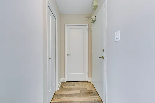 205 Queen Mary Dr Photo 1