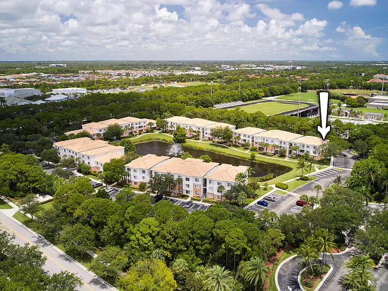 6101 Myrtlewood Cir W — Photo 21