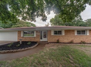 10 Oxford Ct, Belleville, IL