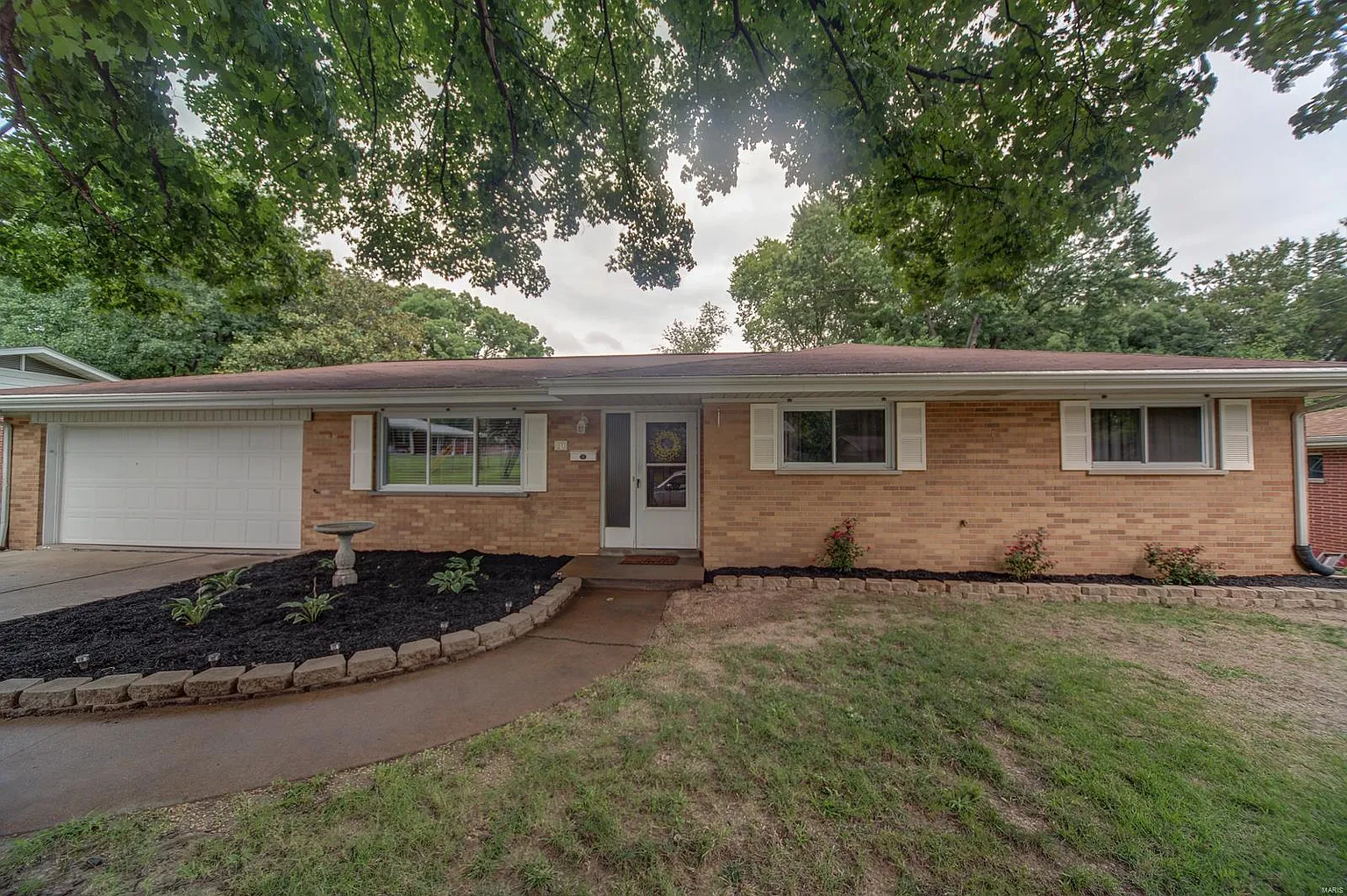 10 Oxford Ct photo 1