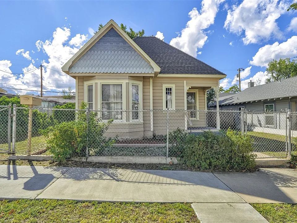 312 N Pleasant St