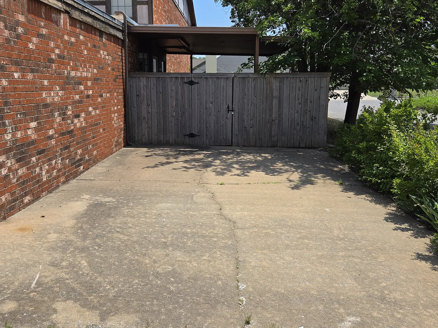 3 bed, 1930 sqft, $1,695 — Photo 4