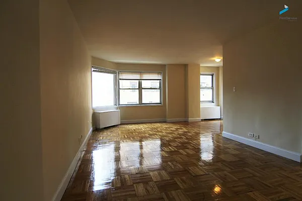 Rented by FirstService Realty (legacy) | media 33