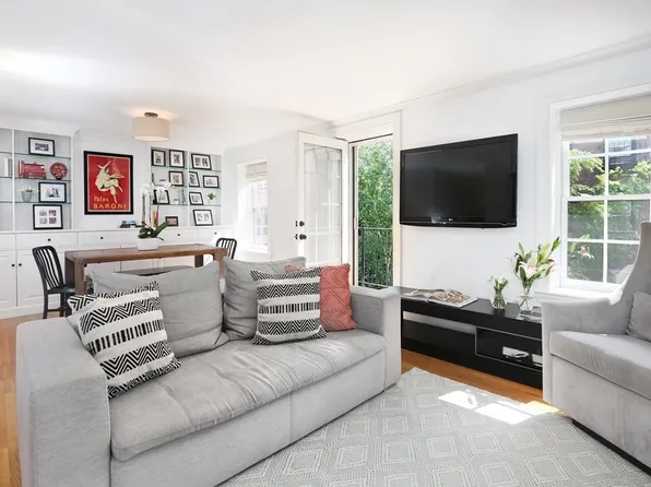 21 Joy St APT 4, Boston, MA 02114
