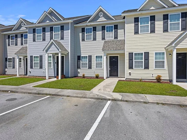 115 Virginias Landing Ct — Photo 2
