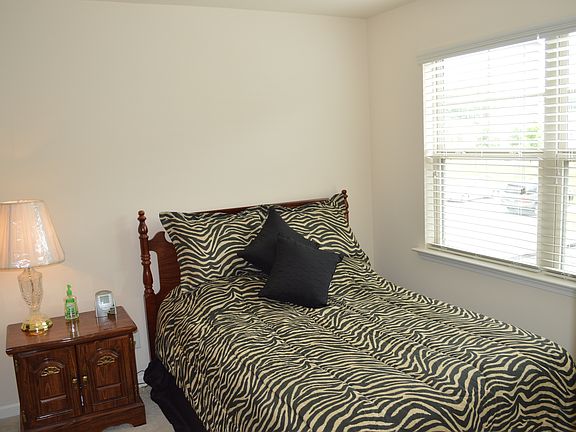 5th image of 358 Westgrove Ct