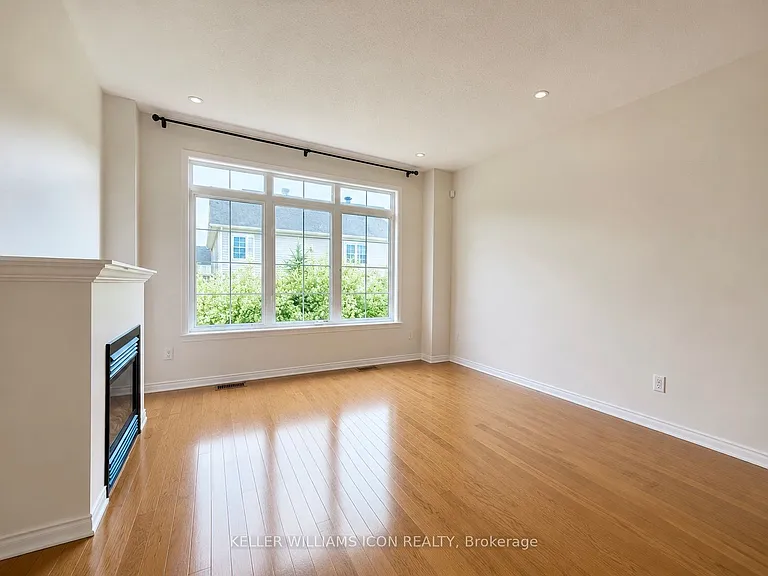 170 Laramie Cres — Photo 6