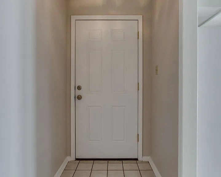 1805 Melody Dr — Photo 3