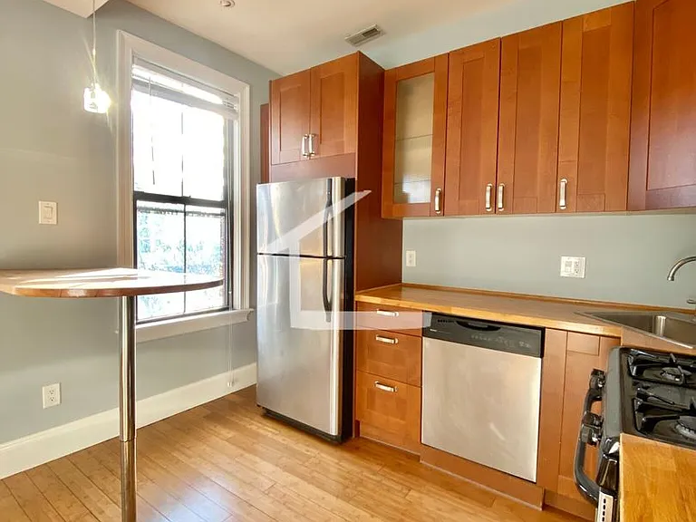 9 Cortes St #3 — Photo 20
