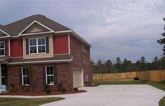 3rd image of 836 Wickham Dr