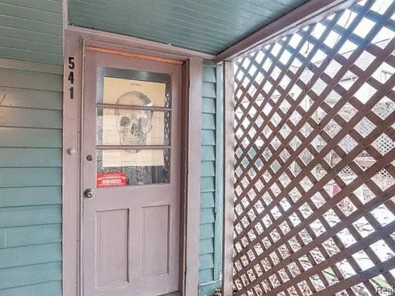 2nd image of 541 Oak St