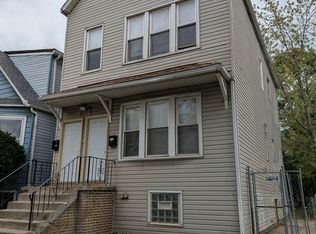 8209 S Coles Ave, Chicago, IL 60617