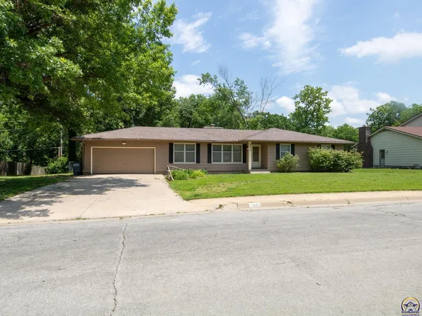 2842 Rio Vista Dr, Emporia, KS 66801