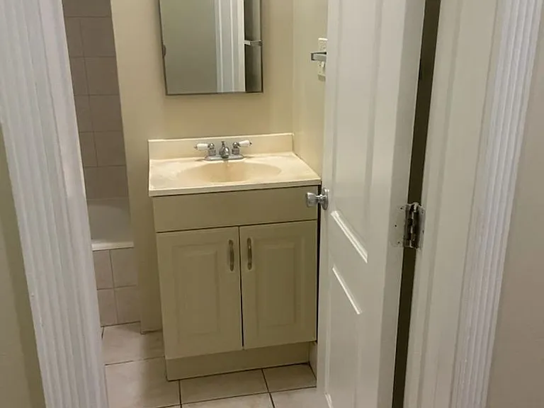 117 S Isabel St — Photo 25