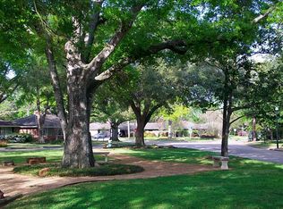 4639 Ivanhoe St, Houston, TX 77027