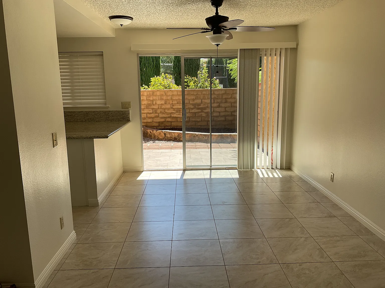 2 bed, 1228 sqft, $2,400 — Photo 4