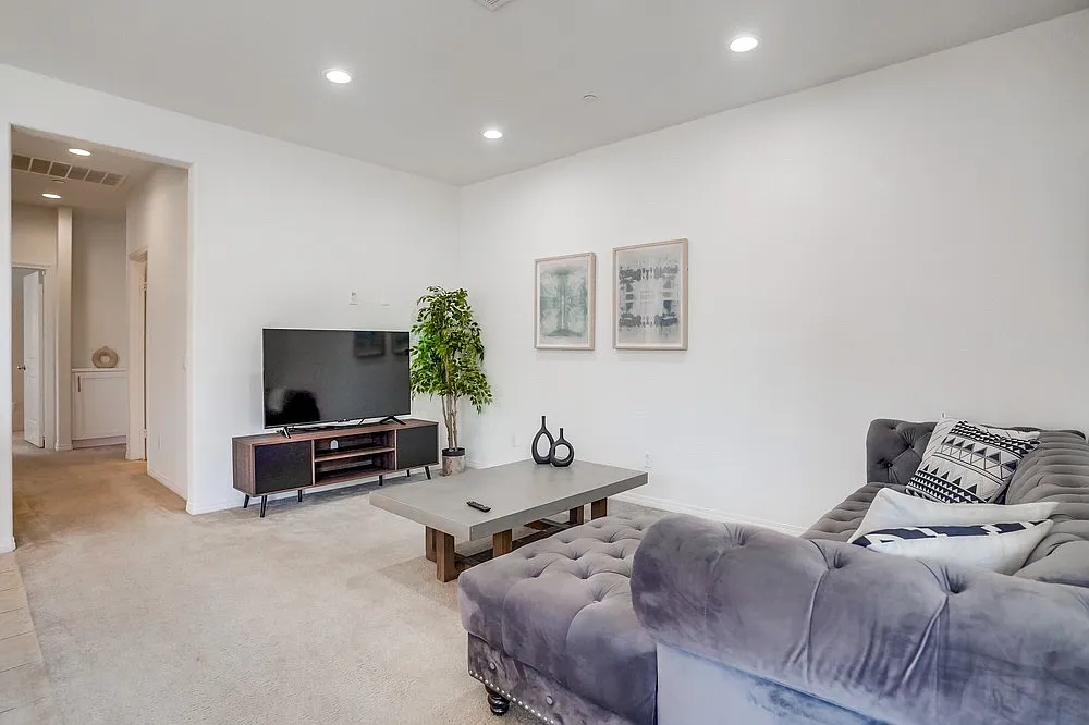 Building Photo - 5659 McCulloch Ave #120