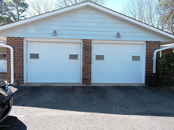 3rd image of 853D Thornhill Ct #100D