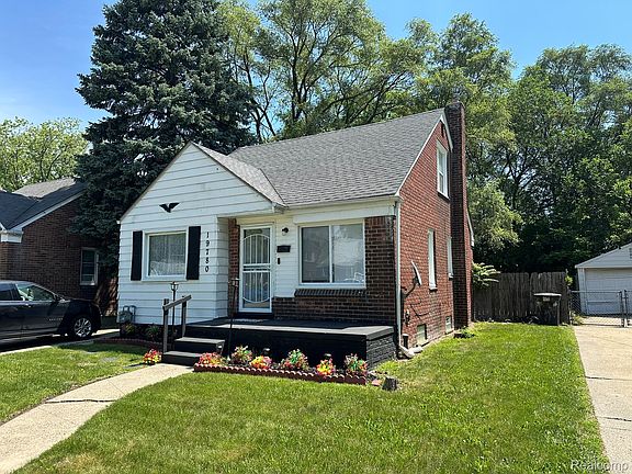 3rd image of 19780 Barlow St