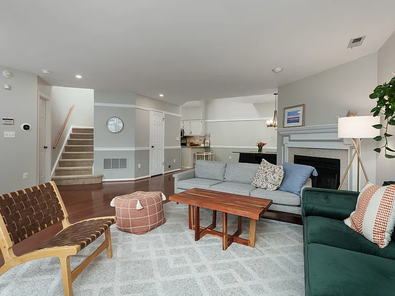 9 Woodmont Dr #9 — Photo 9