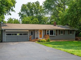 562 Bennett Rd, Hilton, NY 14468