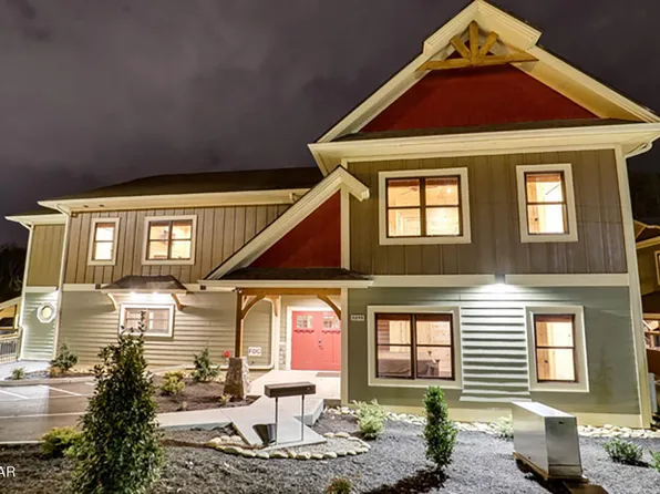 3215 Mayes Loop Rd, Sevierville, TN 37863