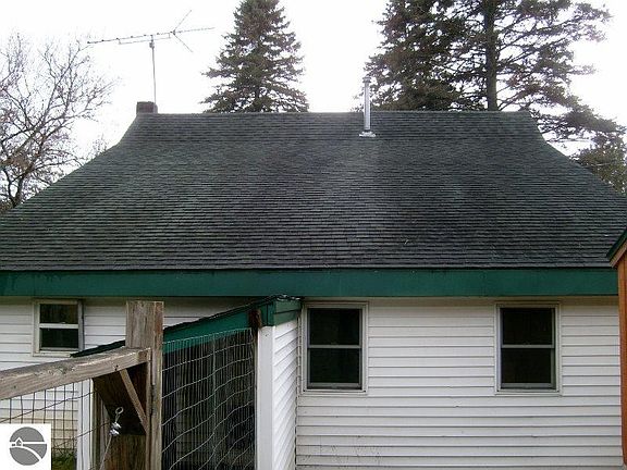 3rd image of 2936 SE Elm St