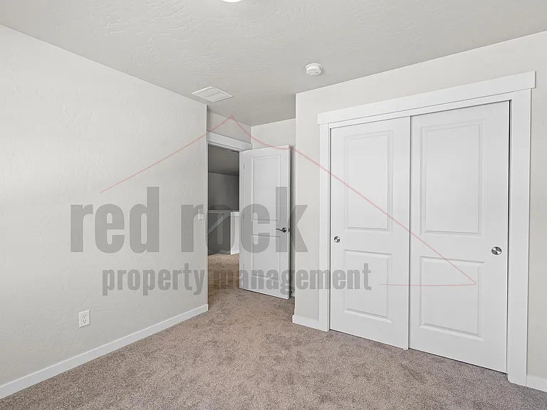 1228 N Tschirley Rd #1 — Photo 6