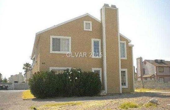 1st image of 912 Staffordshire Cir