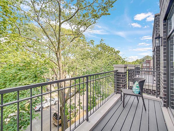 2nd image of 6530 S Minerva Ave #3S