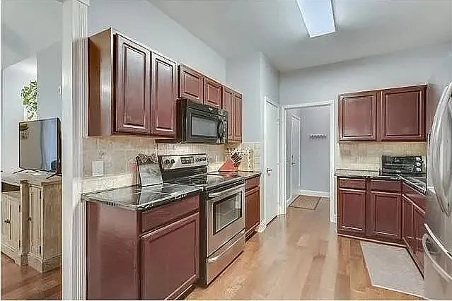 8895 Camfield Way — Photo 9