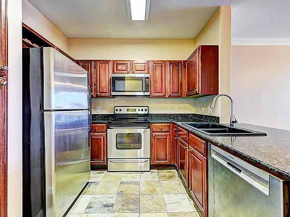 Plenty of space for entertaining! 