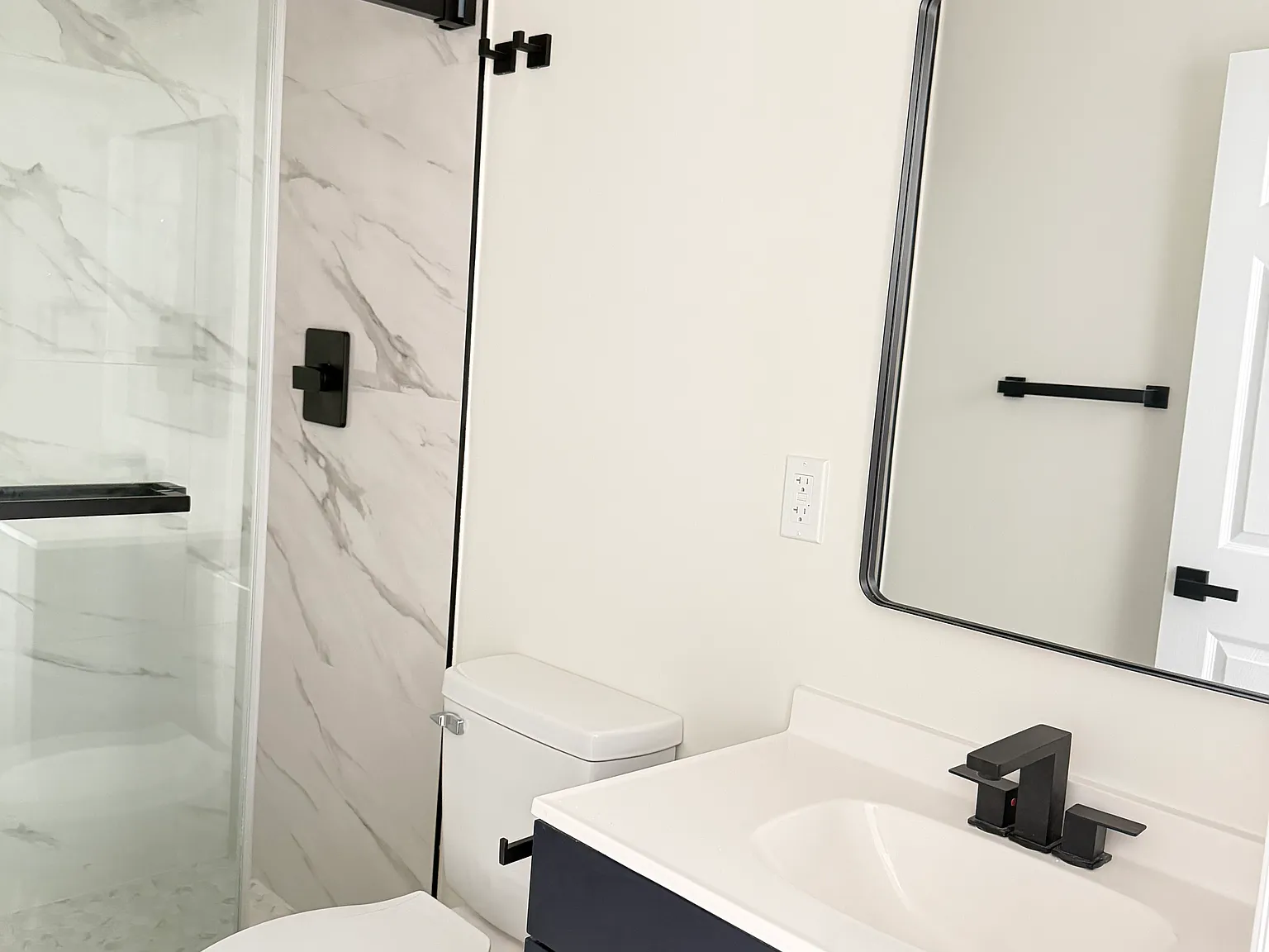 2 bed, 780 sqft, $3,000 — Photo 3