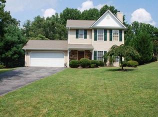 4637 Rosecrest Rd, Roanoke, VA 24018