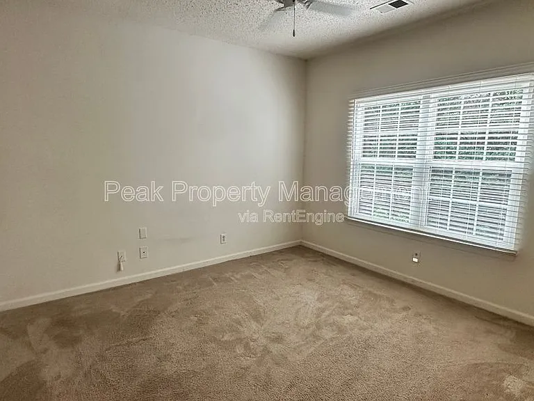 801 Virginia Center Pkwy — Photo 9