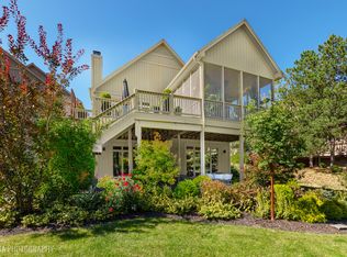 5814 Wild Plum Rd, Crystal Lake, IL 60014