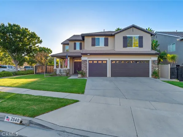 2540 Rainbow Falls Cir, Corona, CA 92881