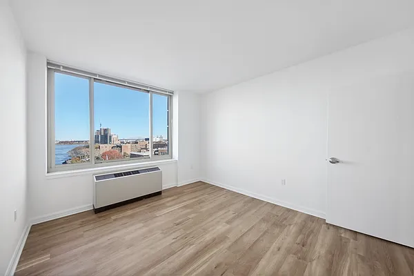 Rented by Greystar | media 2