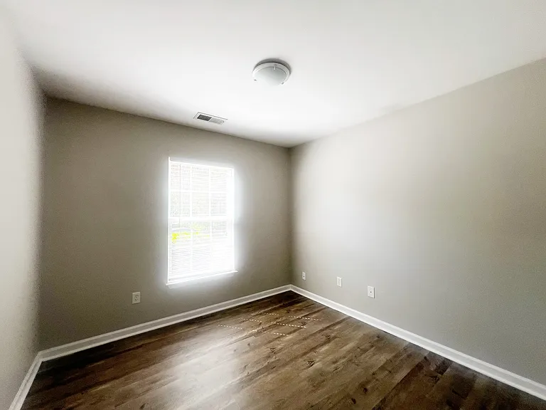 113 Garfield Ln — Photo 19