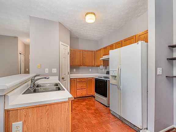 5th image of 149 Saddlebrook Ln Unit 559