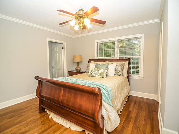 5th image of 635 Dixon Dr