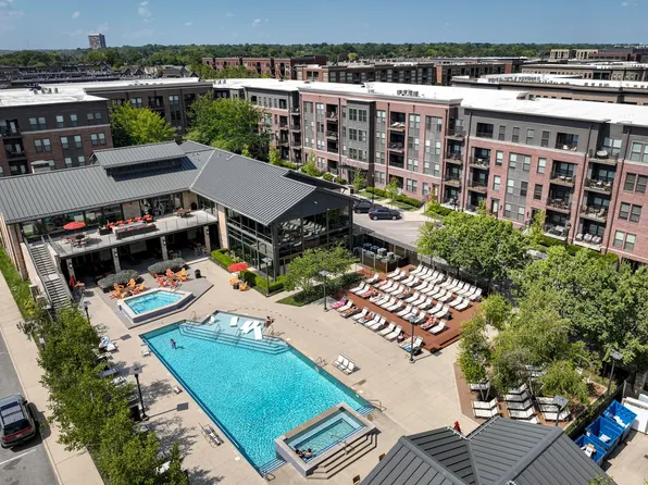 828 Bobcat Ave #305, Columbus, OH 43212
