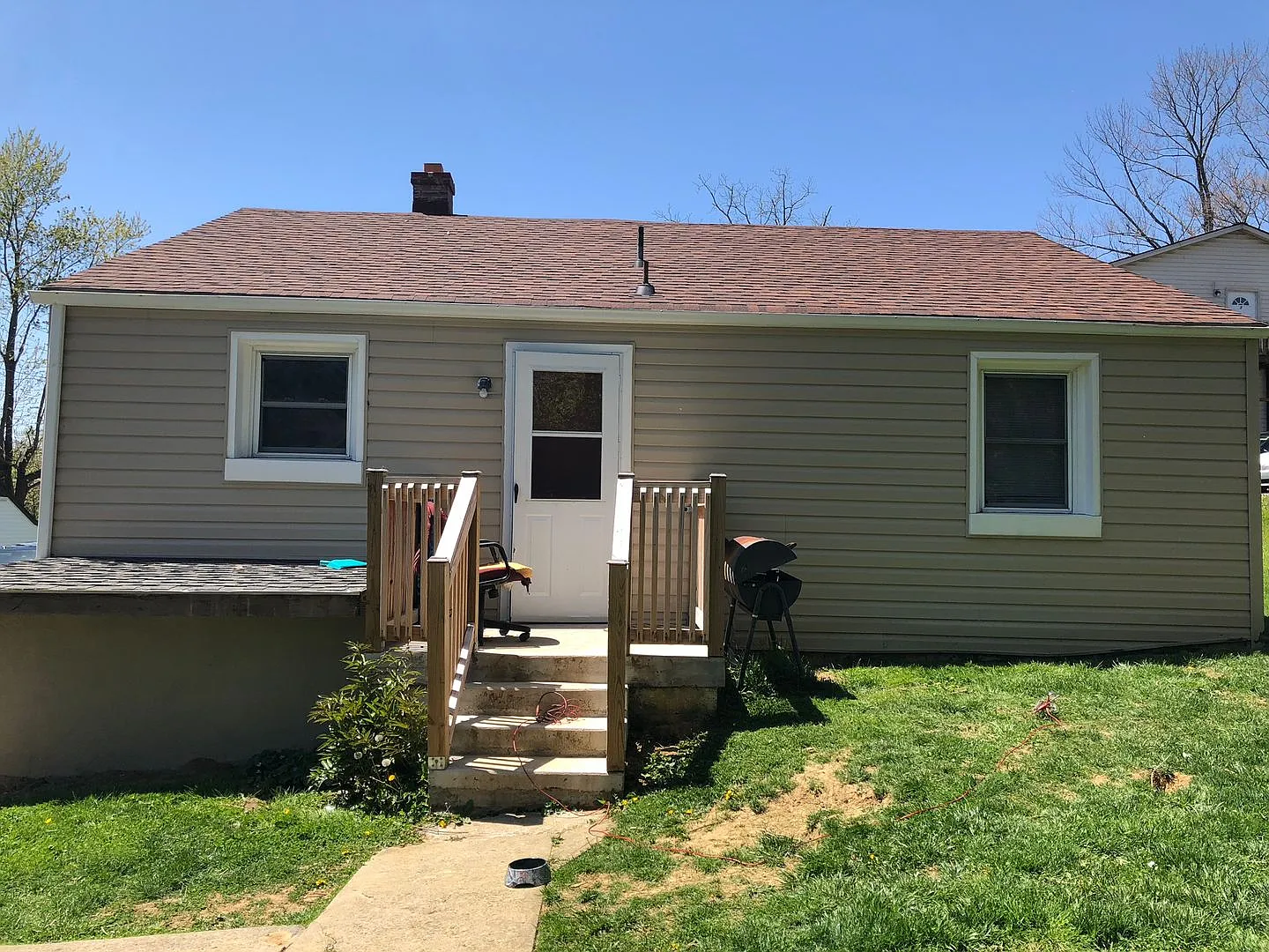 1104 Progress Street NW — Photo 1