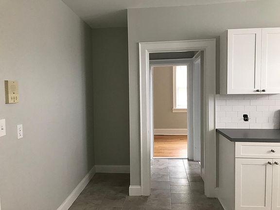 2nd image of 193 Brook St APT 3E
